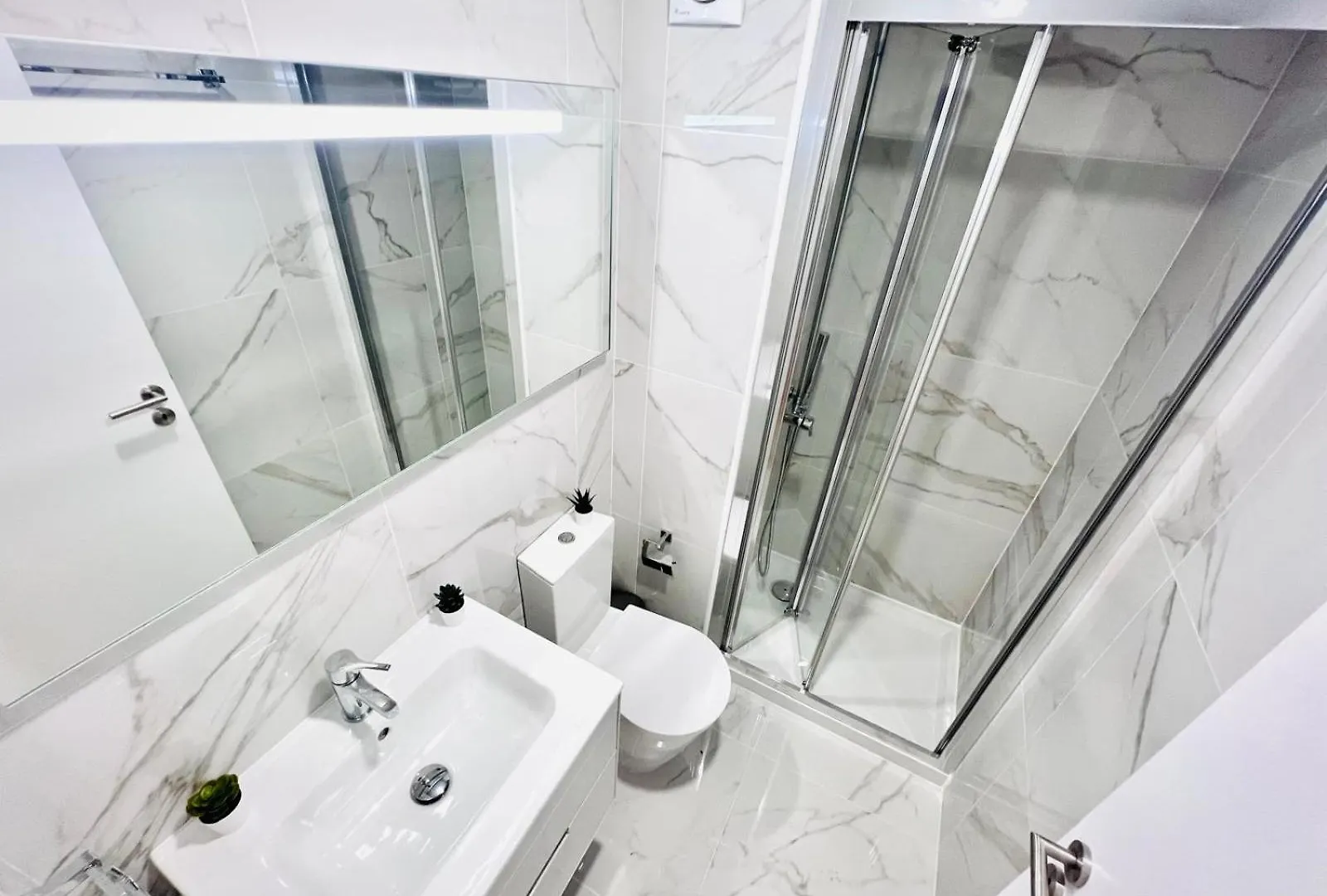 Lisbon Ata Chic Flats Executive Apartment