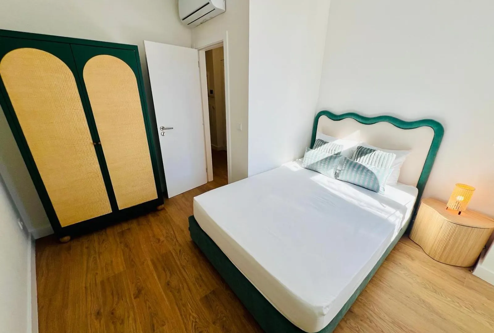 Lisbon Ata Chic Flats Executive Apartment