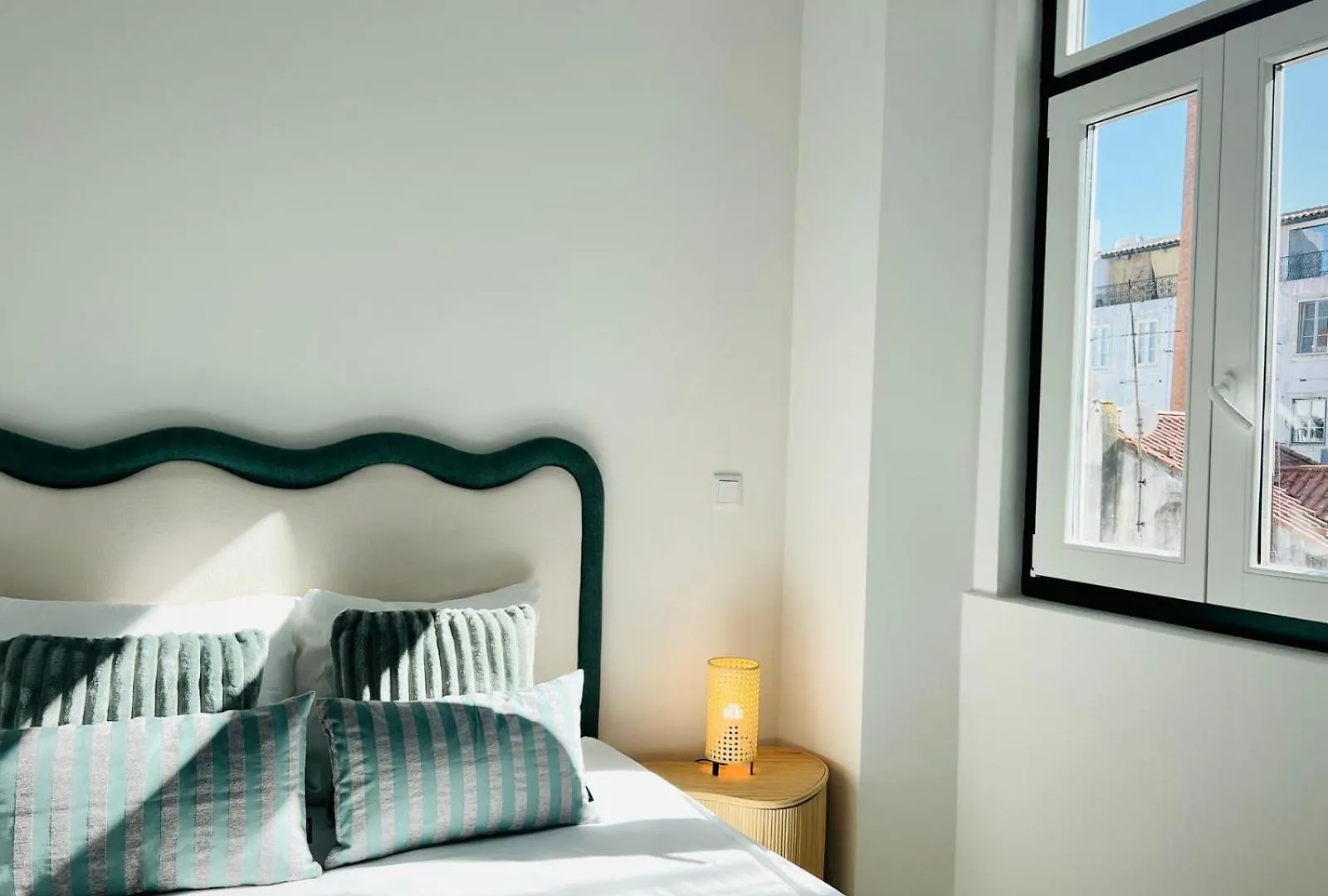Lisbon Ata Chic Flats Executive Apartment