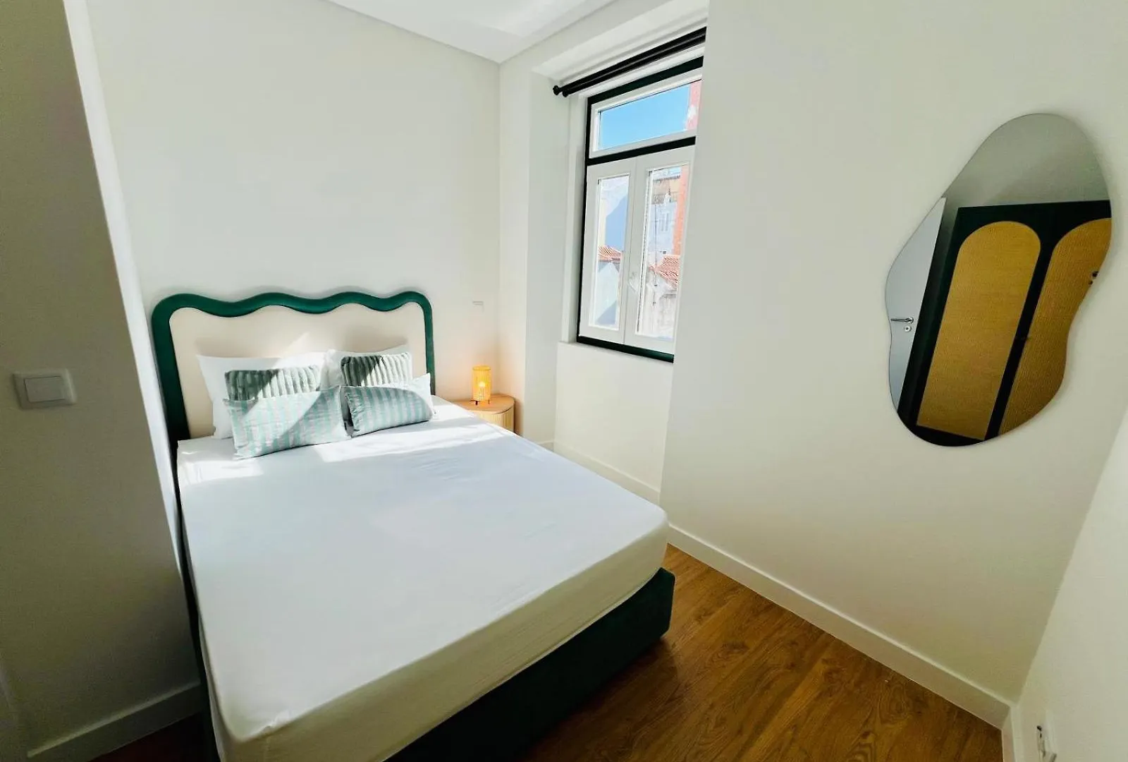 Lisbon Ata Chic Flats Executive Apartment